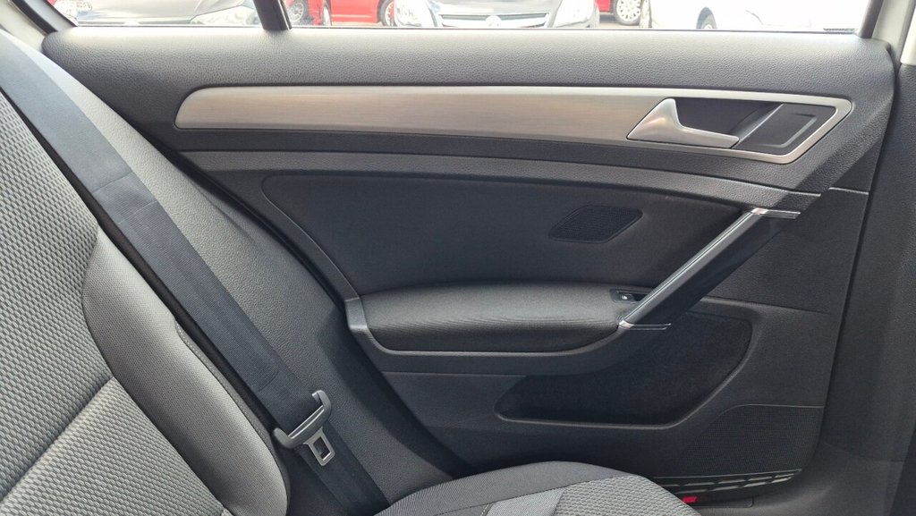 Used Volkswagen Golf 2015 for sale - 76235779: Photo 27