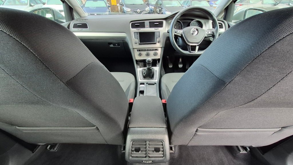 Used Volkswagen Golf 2015 for sale - 76235779: Photo 28