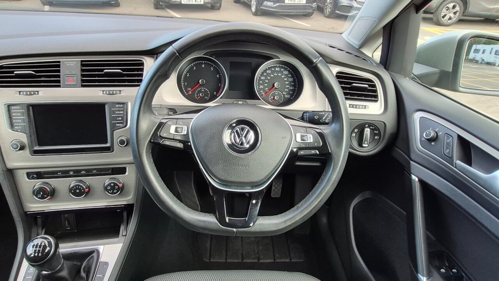 Used Volkswagen Golf 2015 for sale - 76235779: Photo 31