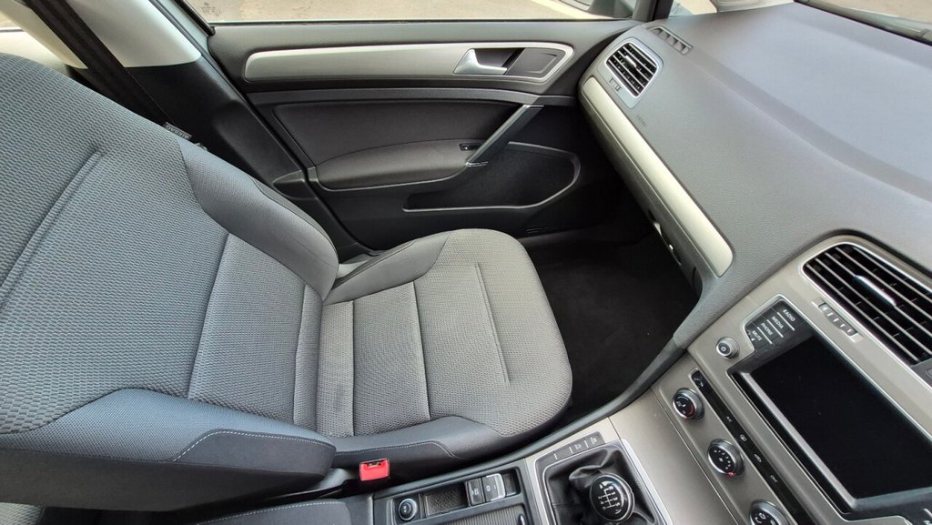 Used Volkswagen Golf 2015 for sale - 76235779: Photo 49