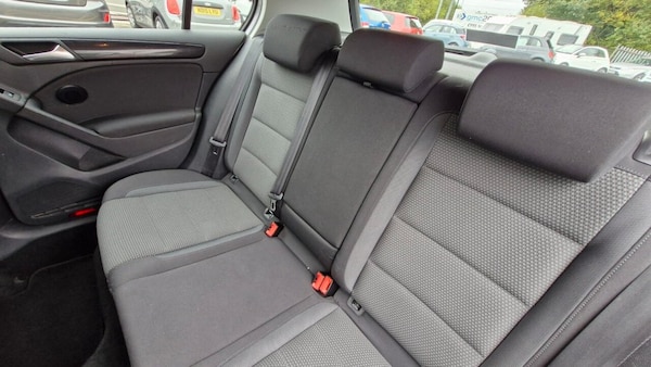 Used Volkswagen Golf 2010 for sale - 76291491: Photo 24