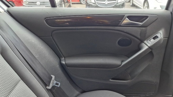 Used Volkswagen Golf 2010 for sale - 76291491: Photo 27