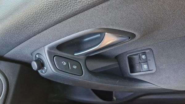 Used Volkswagen Polo 2012 for sale - 76074123: Photo 43