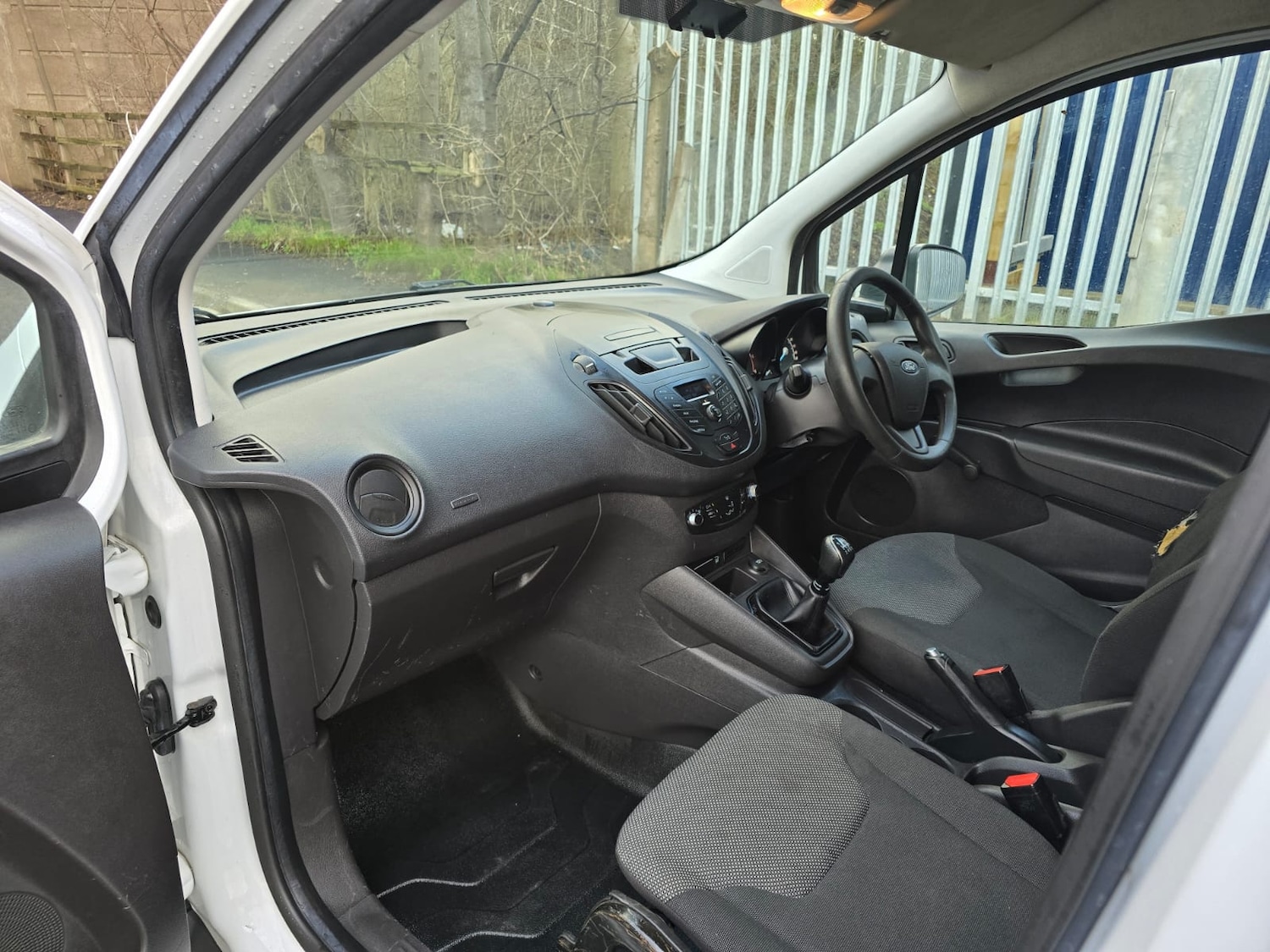 Used Ford Transit Courier 2019 for sale - 77350451: Photo 23