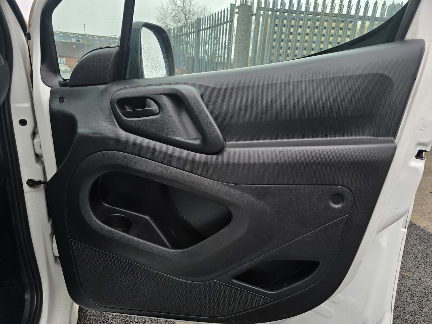 Used Peugeot Partner 2017 for sale - 77501932: Photo 19