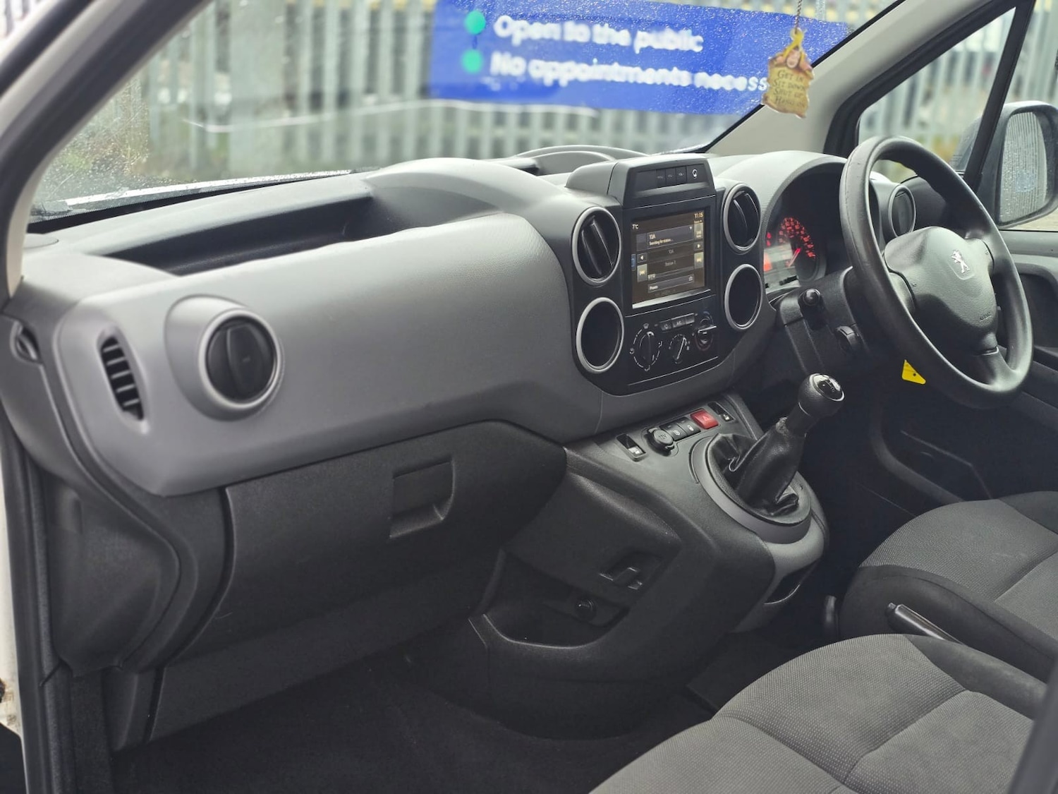 Used Peugeot Partner 2017 for sale - 77501932: Photo 21