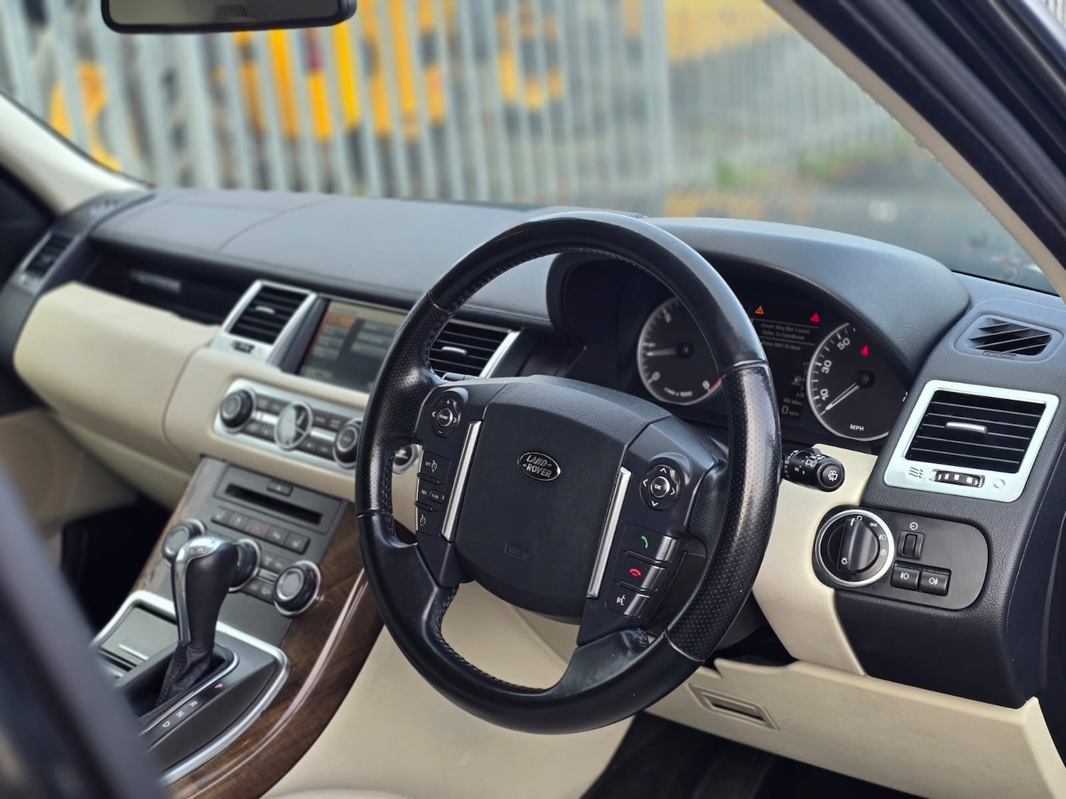 Used Land Rover Range Rover Sport 2011 for sale - 77482512: Photo 32