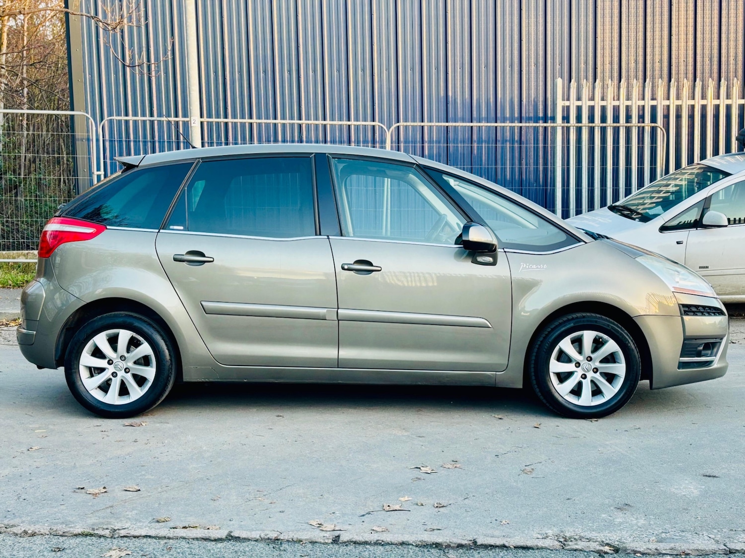 Used Citroen C4 Picasso 2008 for sale - 76612199: Photo 10