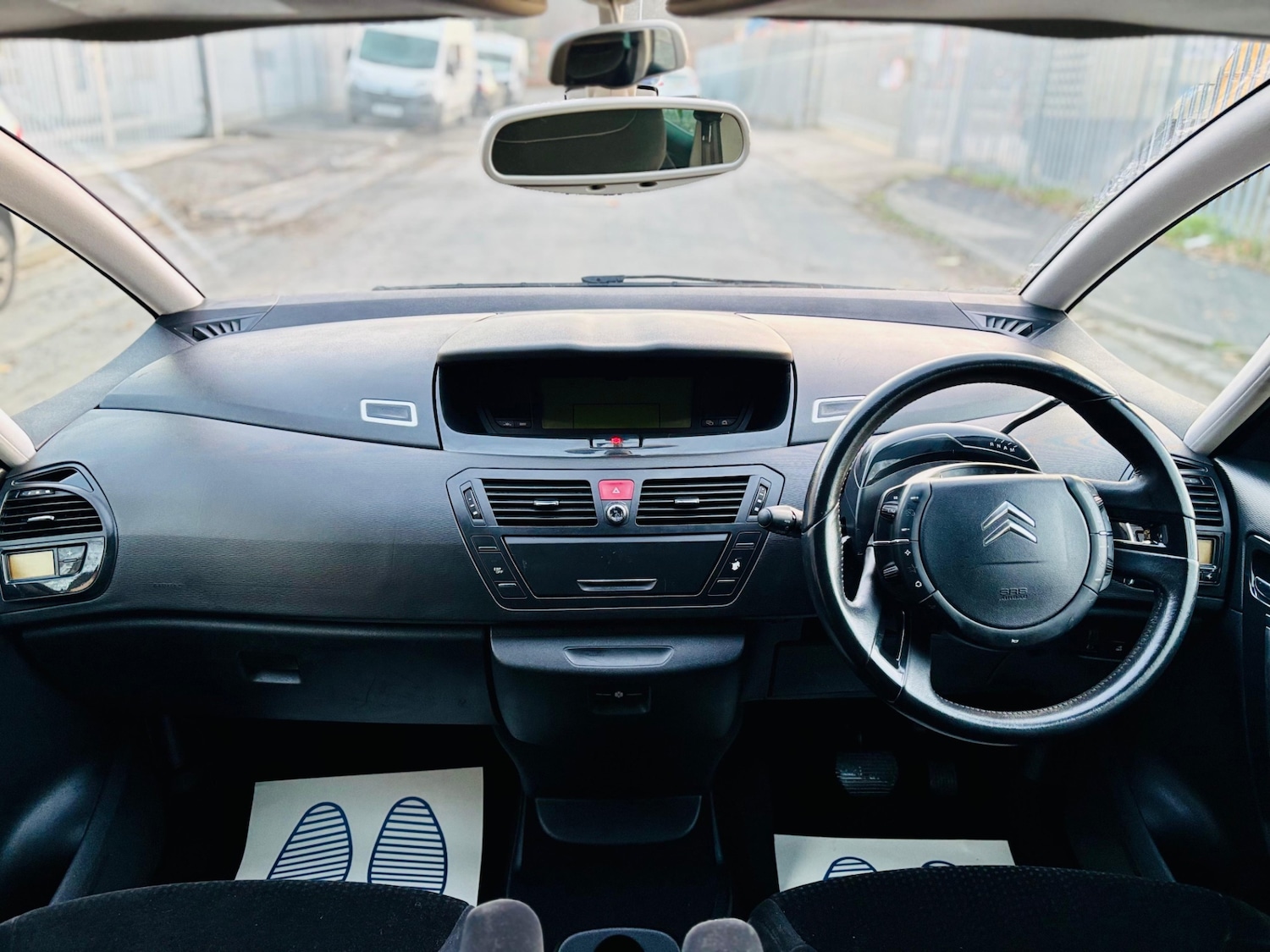 Used Citroen C4 Picasso 2008 for sale - 76612199: Photo 24