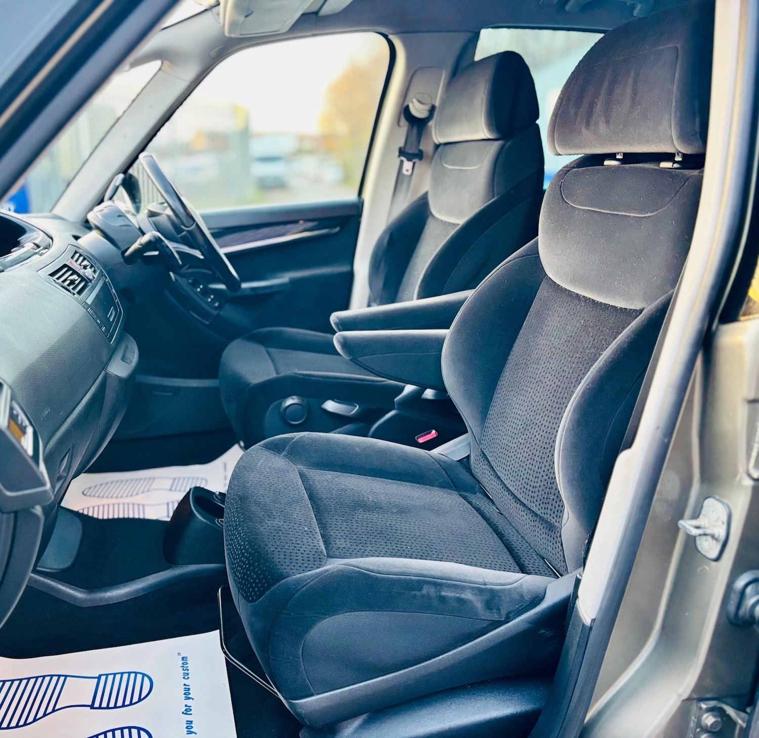 Used Citroen C4 Picasso 2008 for sale - 76612199: Photo 32