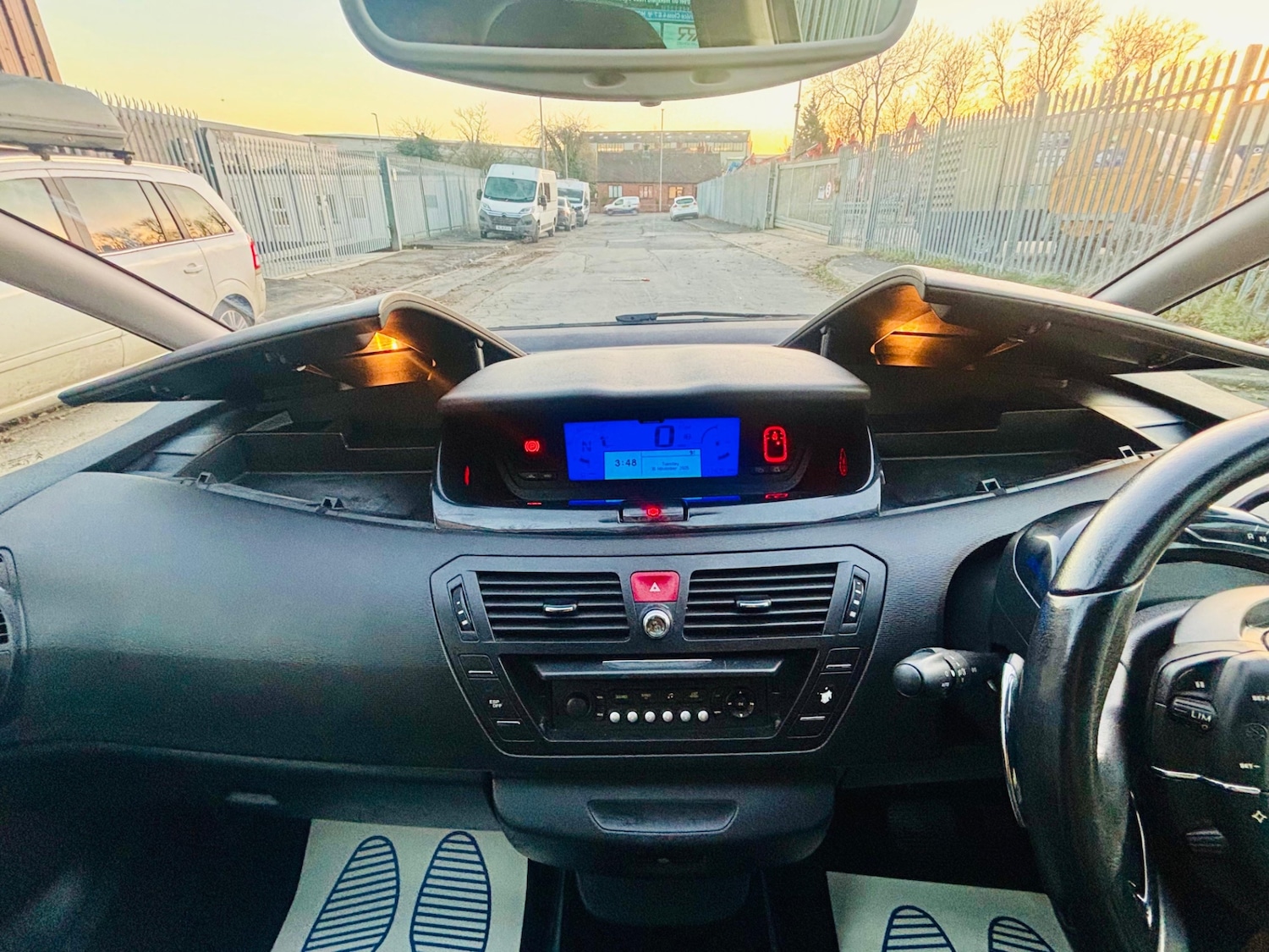 Used Citroen C4 Picasso 2008 for sale - 76612199: Photo 7