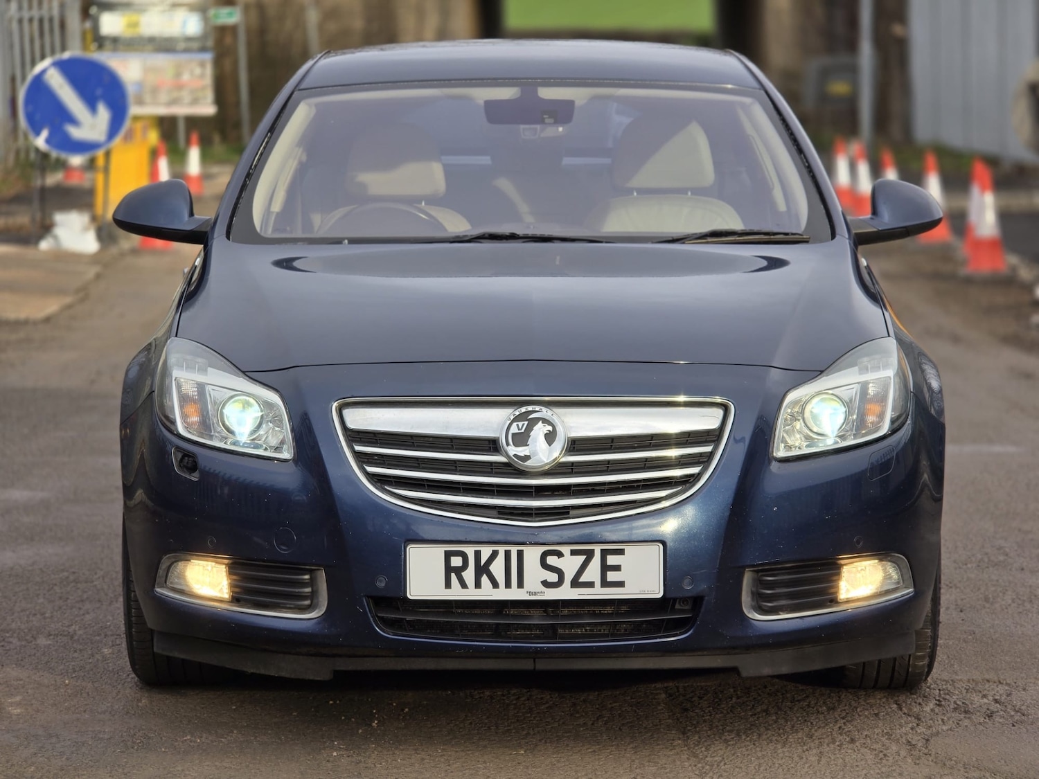 Used Vauxhall Insignia 2011 for sale - 76940505: Photo 3
