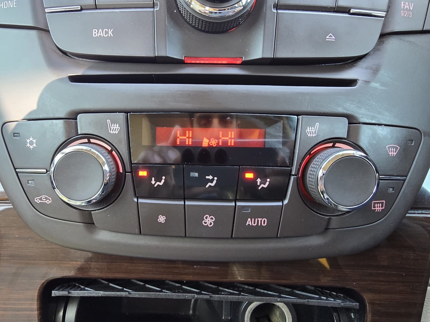 Used Vauxhall Insignia 2011 for sale - 76940505: Photo 32