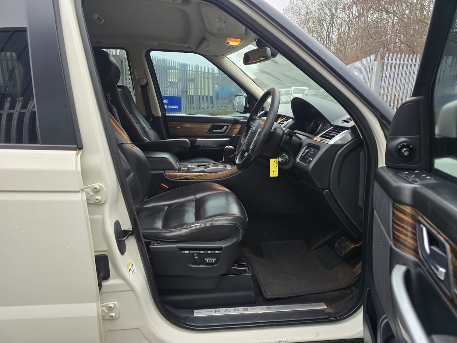 Used Land Rover Range Rover Sport 2009 for sale - 77942206: Photo 14