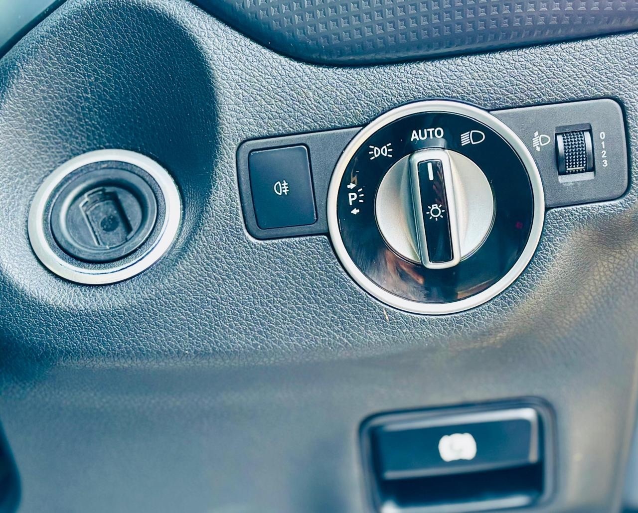 Used Mercedes-Benz A-Class 2015 for sale - 77166083: Photo 28