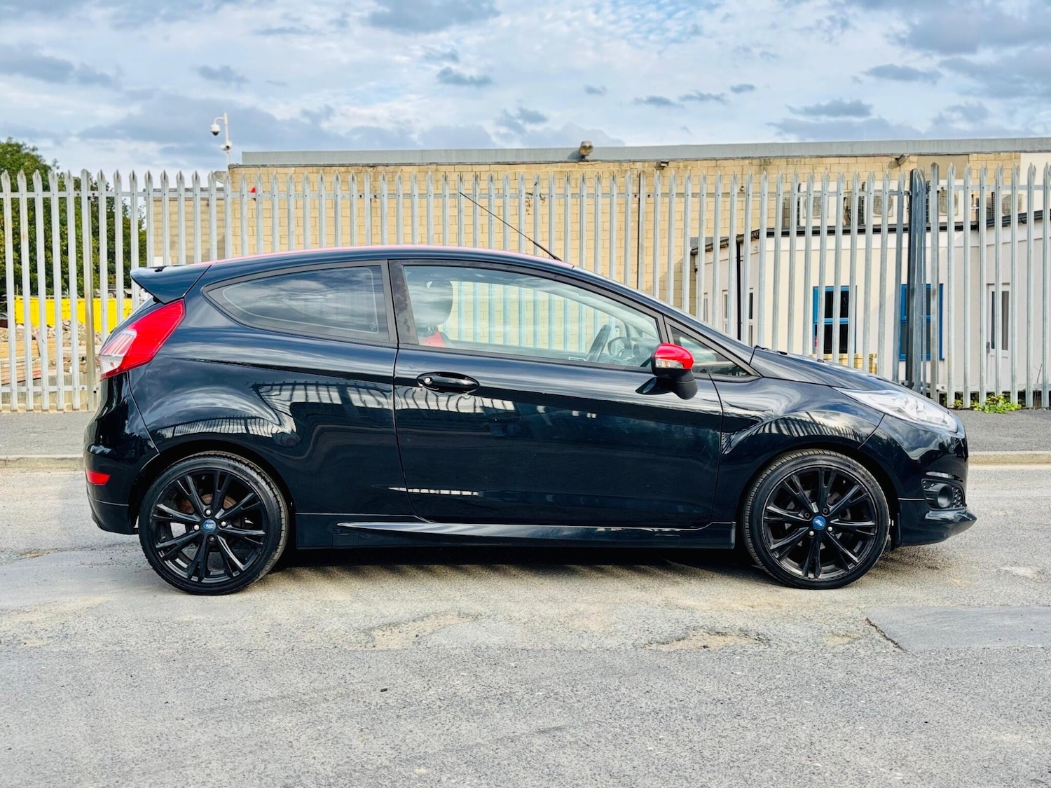 Used Ford Fiesta 2016 for sale - 76199832: Photo 17