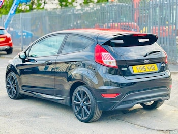 Used Ford Fiesta 2016 for sale - 76199832: Photo
