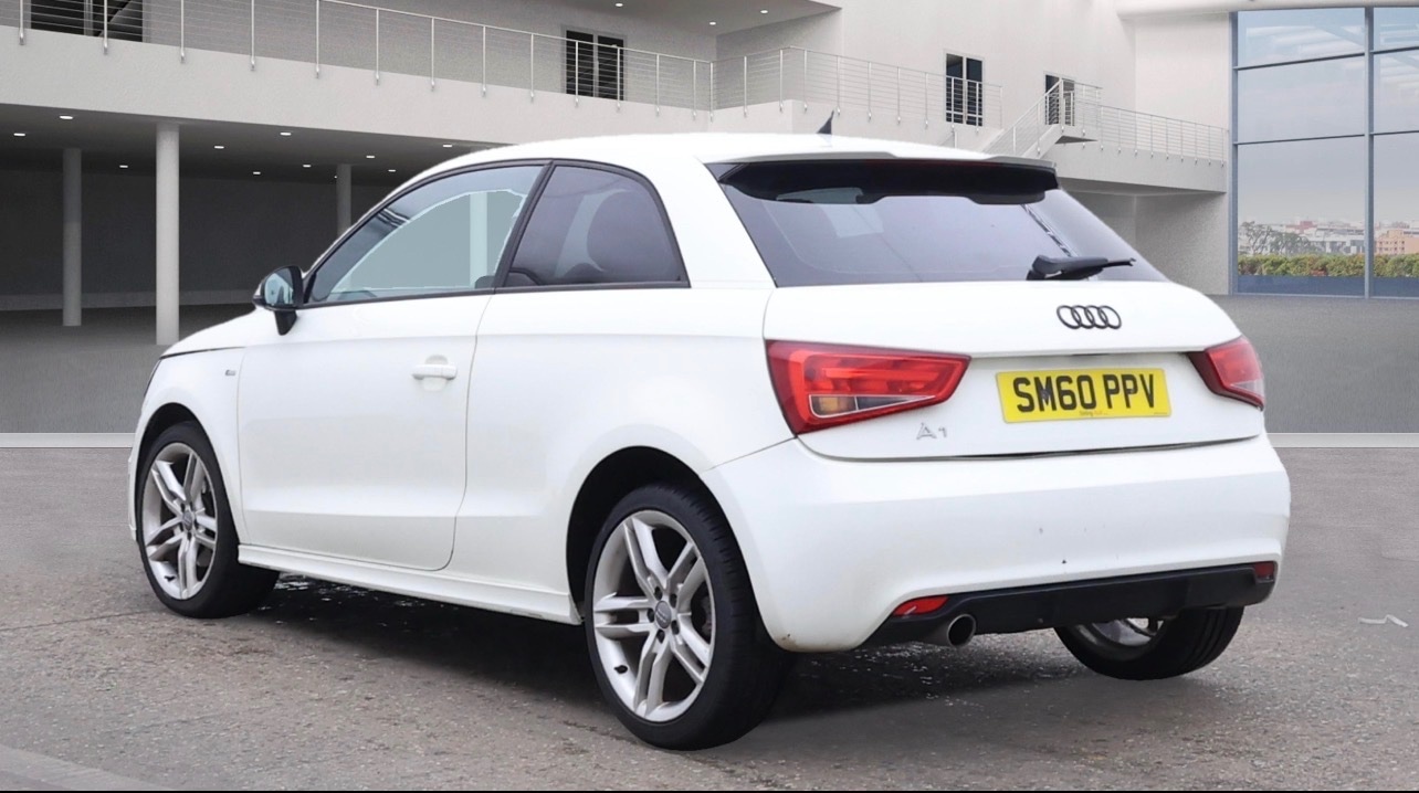 Used Audi A1 2010 for sale - 77125082: Photo 5
