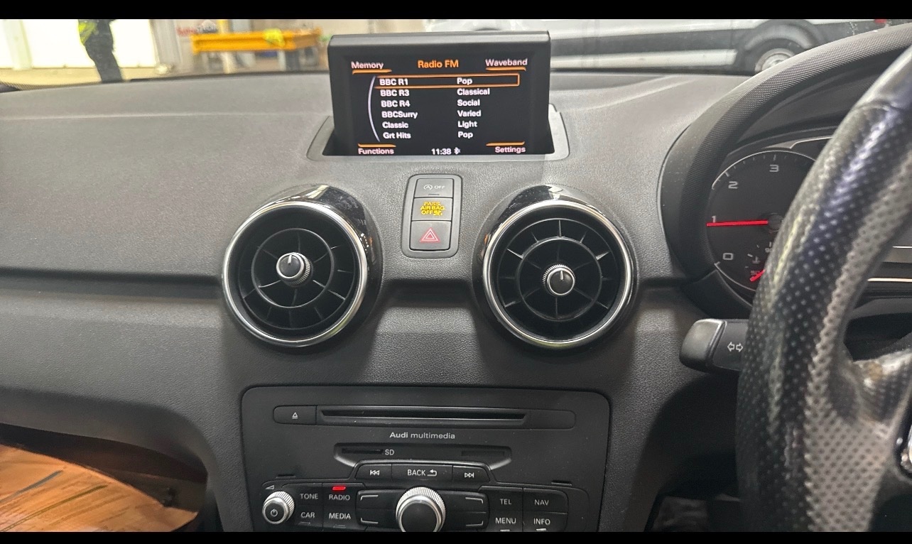 Used Audi A1 2010 for sale - 77125082: Photo 7