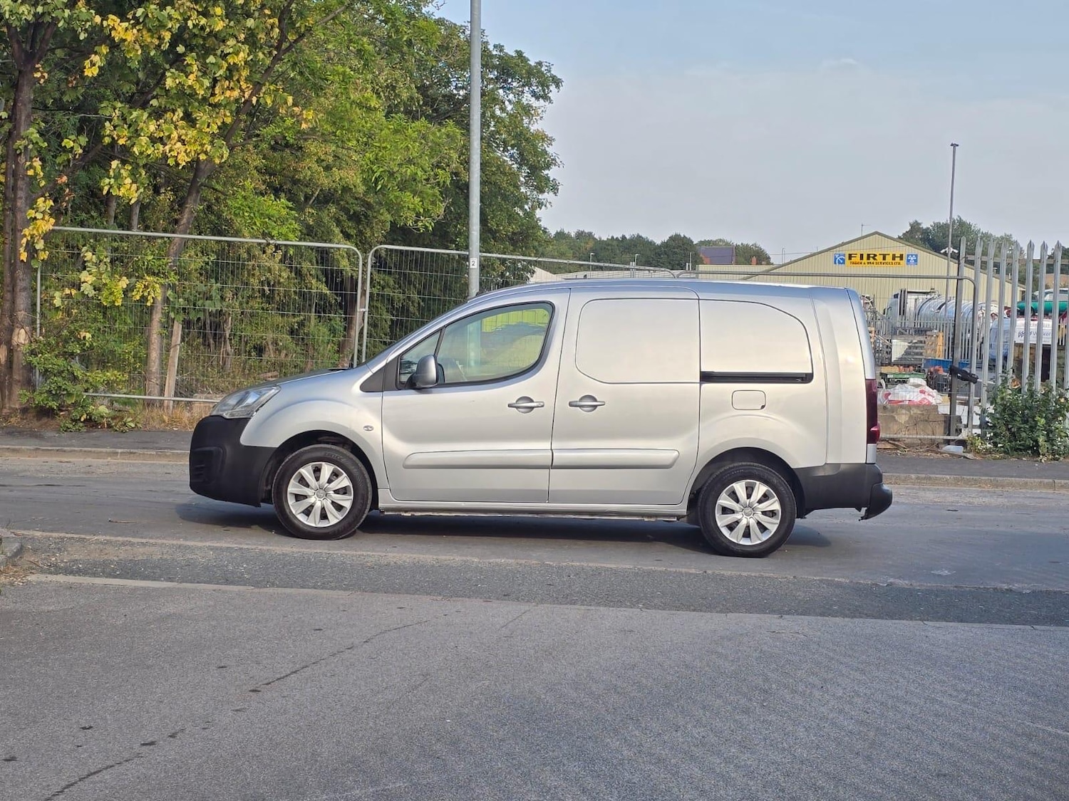 Used Peugeot Partner 2018 for sale - 76370077: Photo 15