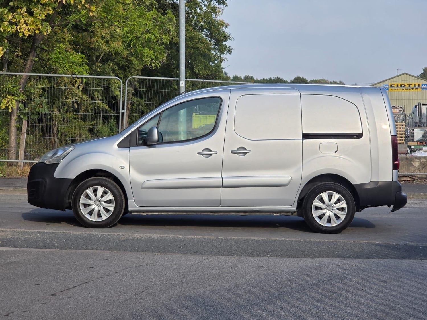 Used Peugeot Partner 2018 for sale - 76370077: Photo 16