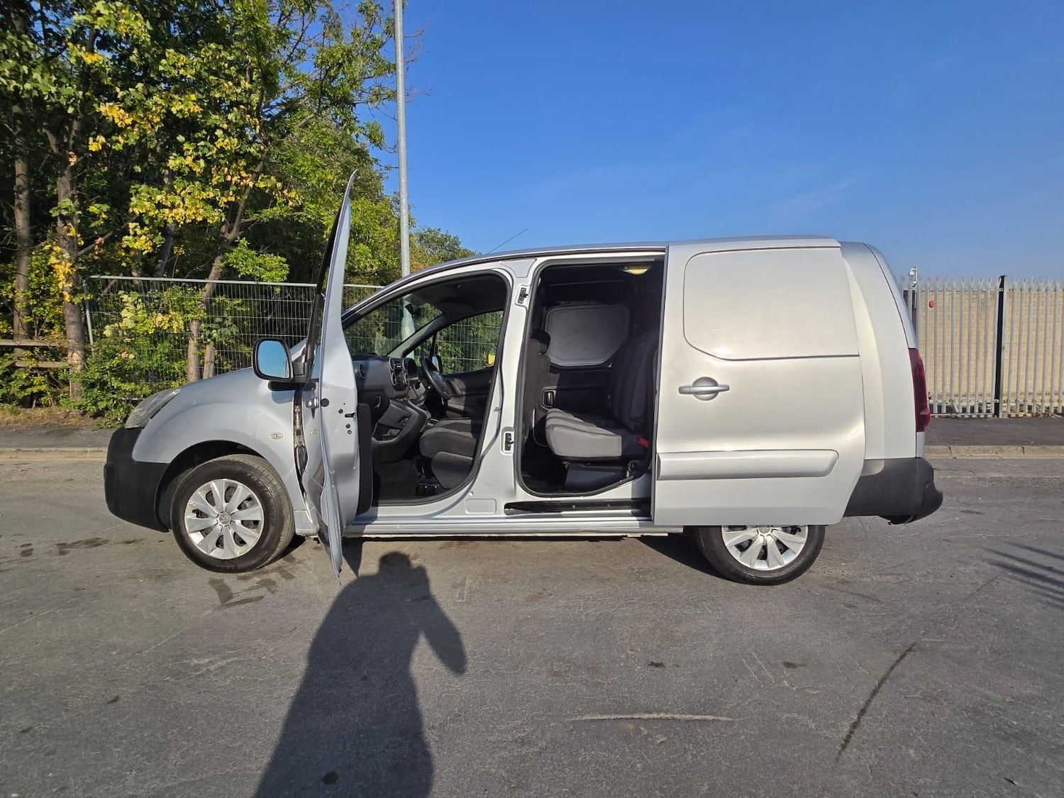 Used Peugeot Partner 2018 for sale - 76370077: Photo 17