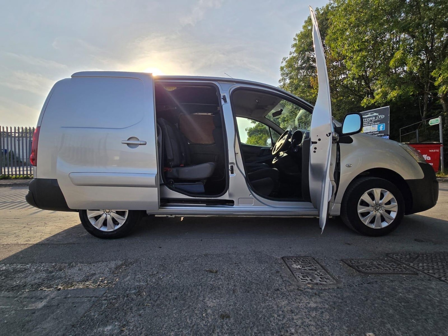 Used Peugeot Partner 2018 for sale - 76370077: Photo 2