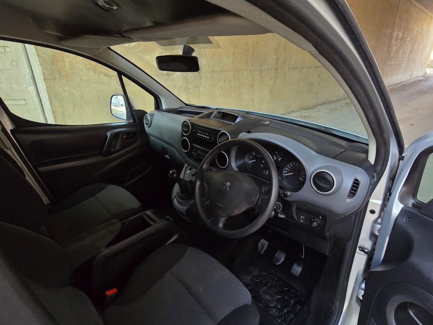 Used Peugeot Partner 2018 for sale - 76370077: Photo 38