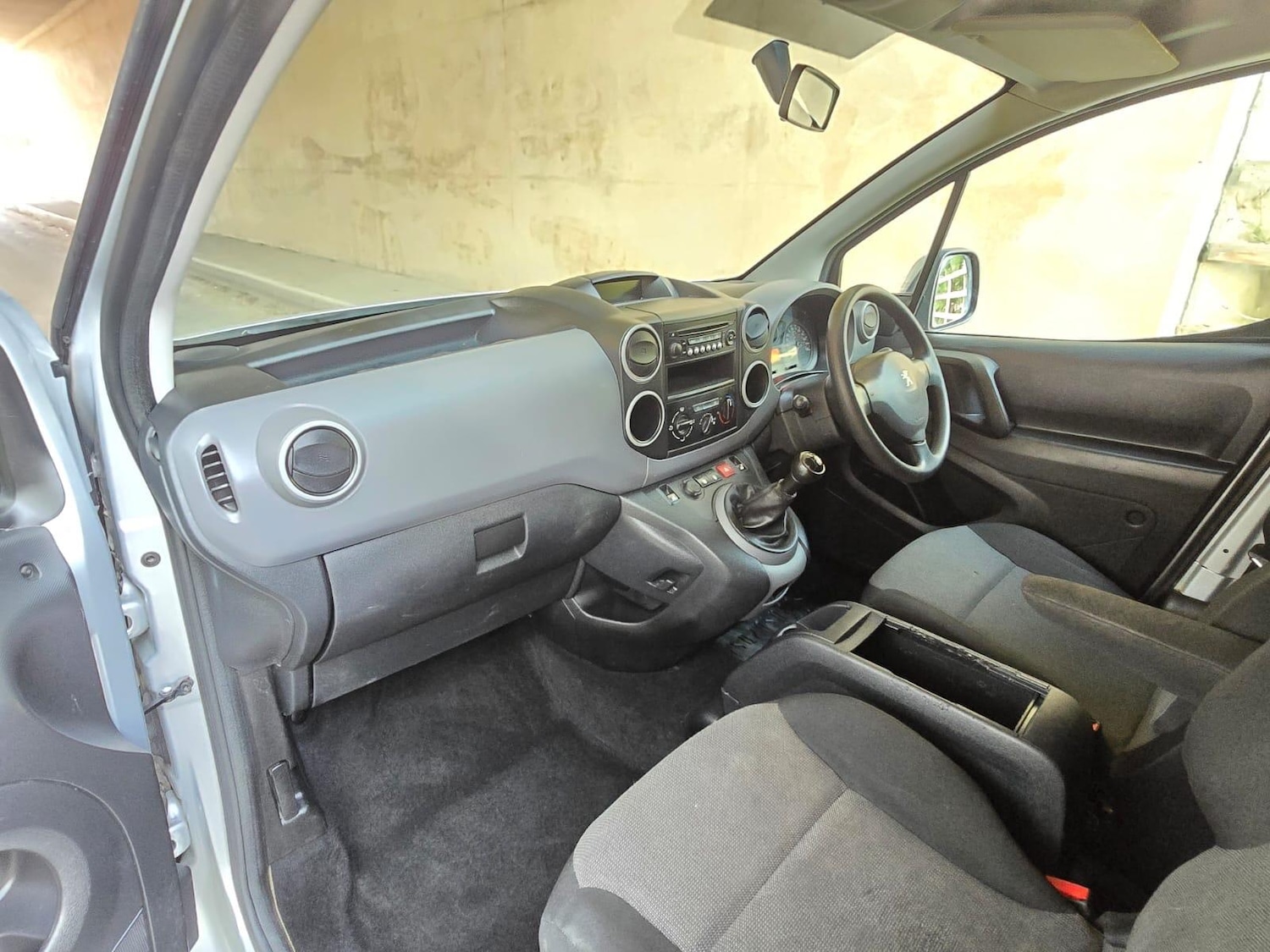 Used Peugeot Partner 2018 for sale - 76370077: Photo 40