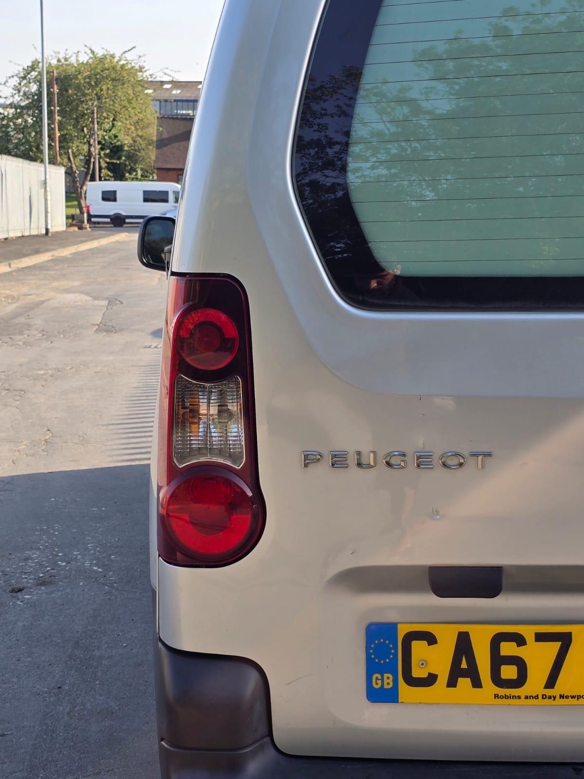 Used Peugeot Partner 2018 for sale - 76370077: Photo 52