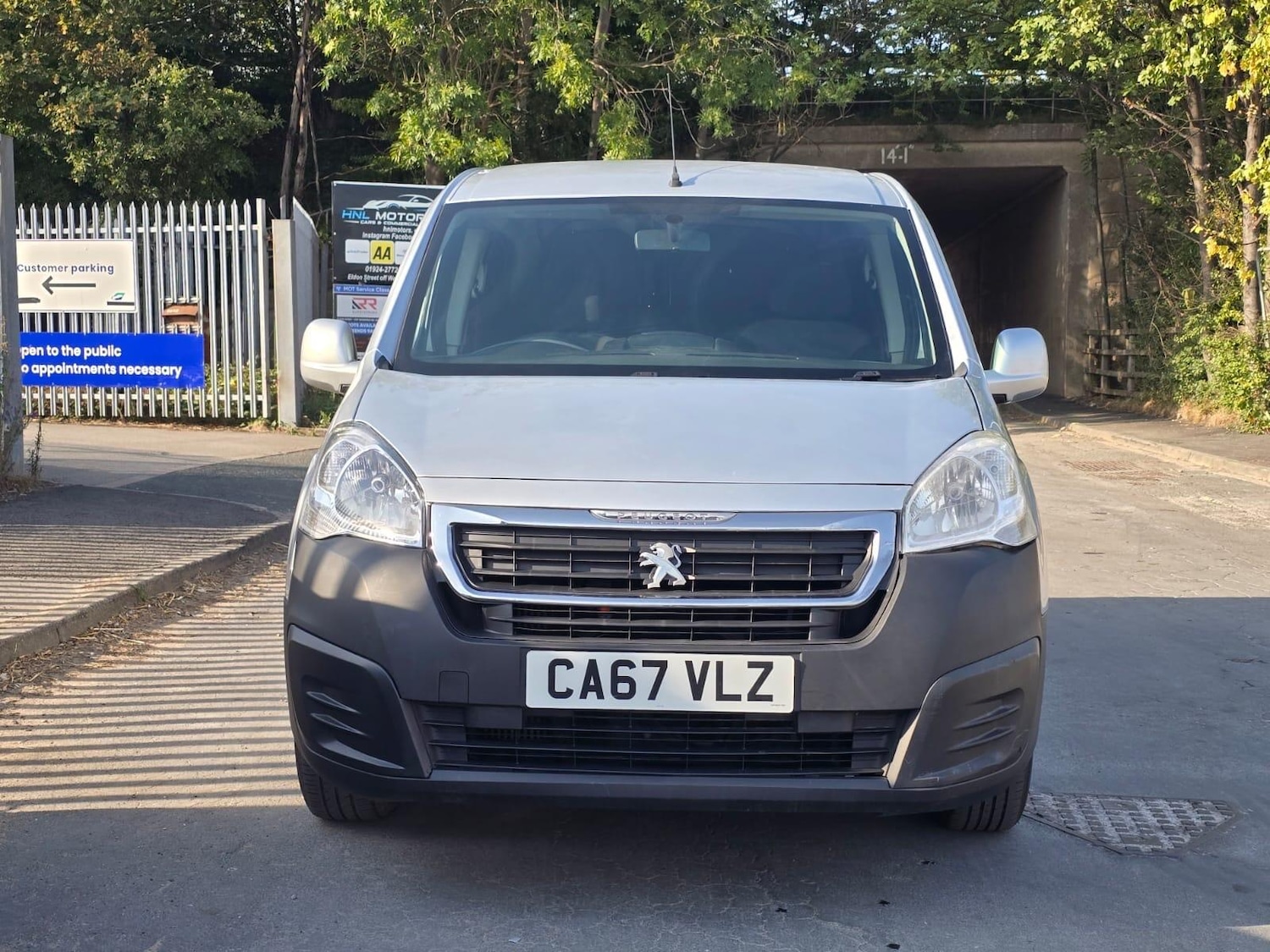 Used Peugeot Partner 2018 for sale - 76370077: Photo 9