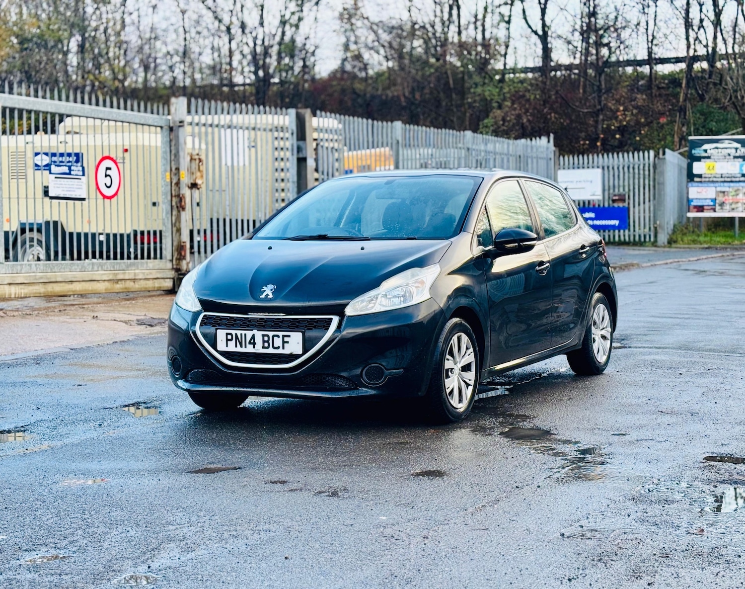 Used Peugeot 208 2014 for sale - 76794997: Photo 14