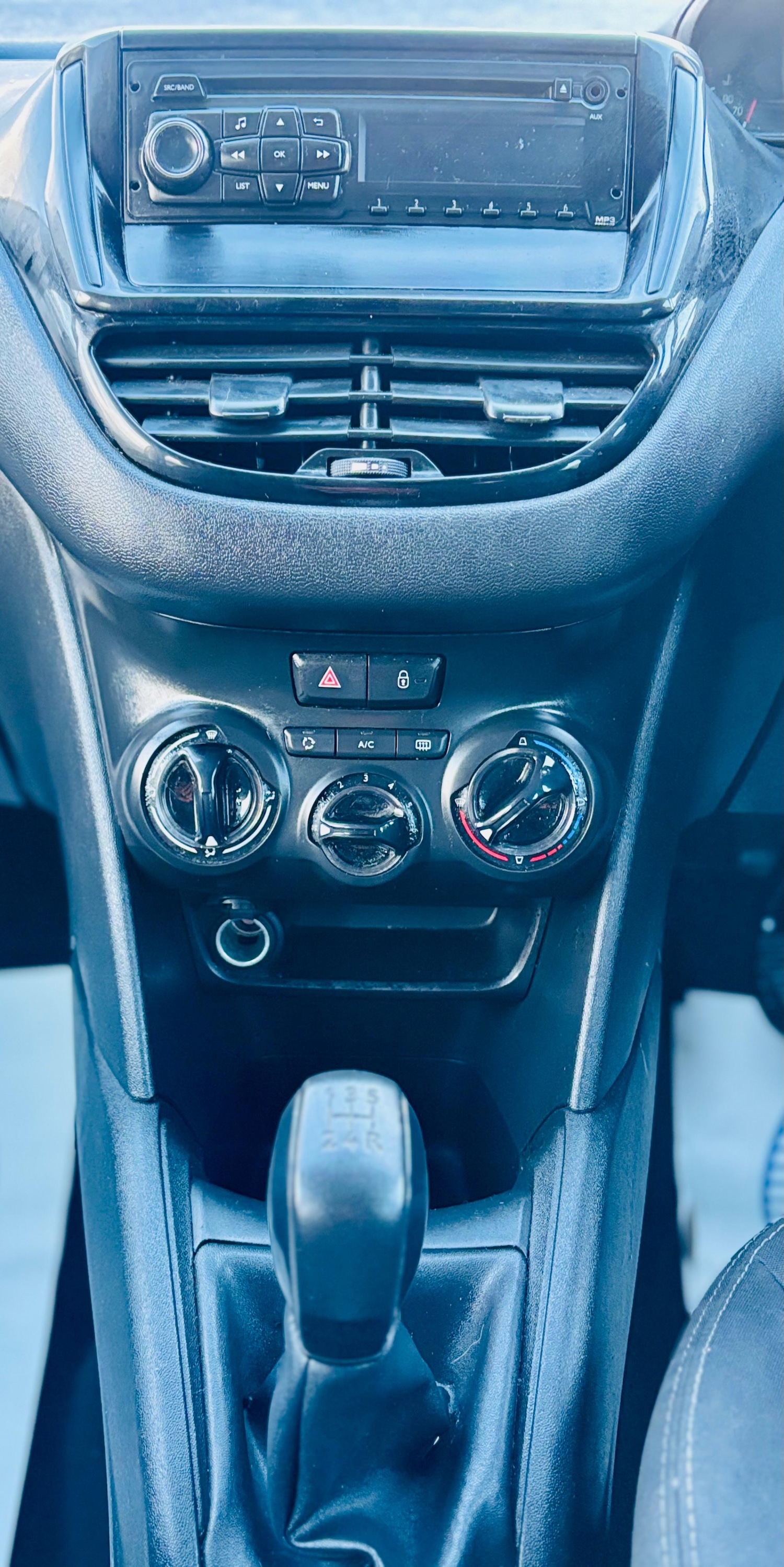 Used Peugeot 208 2014 for sale - 76794997: Photo 24