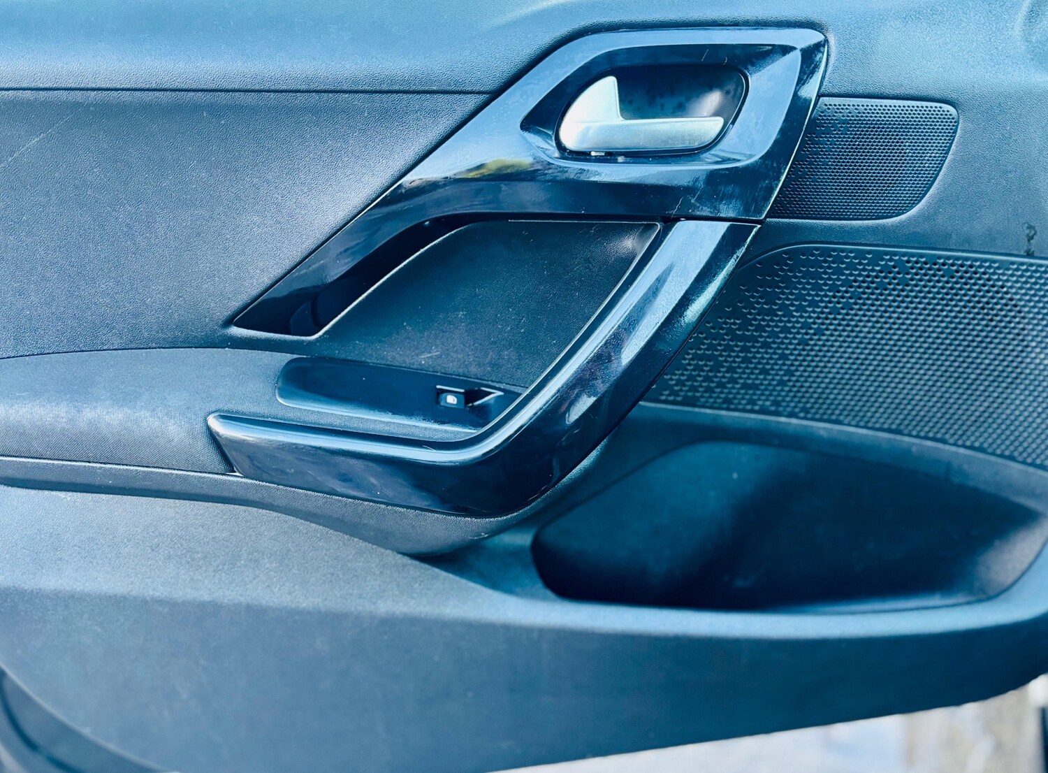 Used Peugeot 208 2014 for sale - 76794997: Photo 36