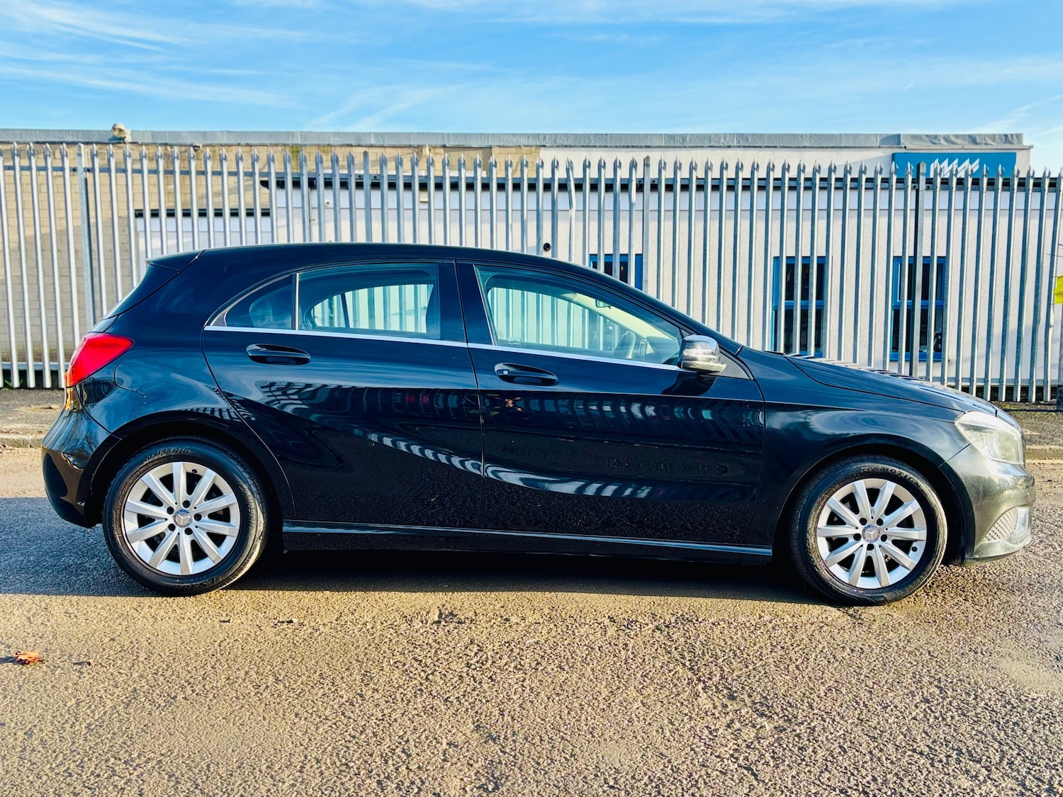 Used Mercedes-Benz A-Class 2015 for sale - 77350453: Photo 12