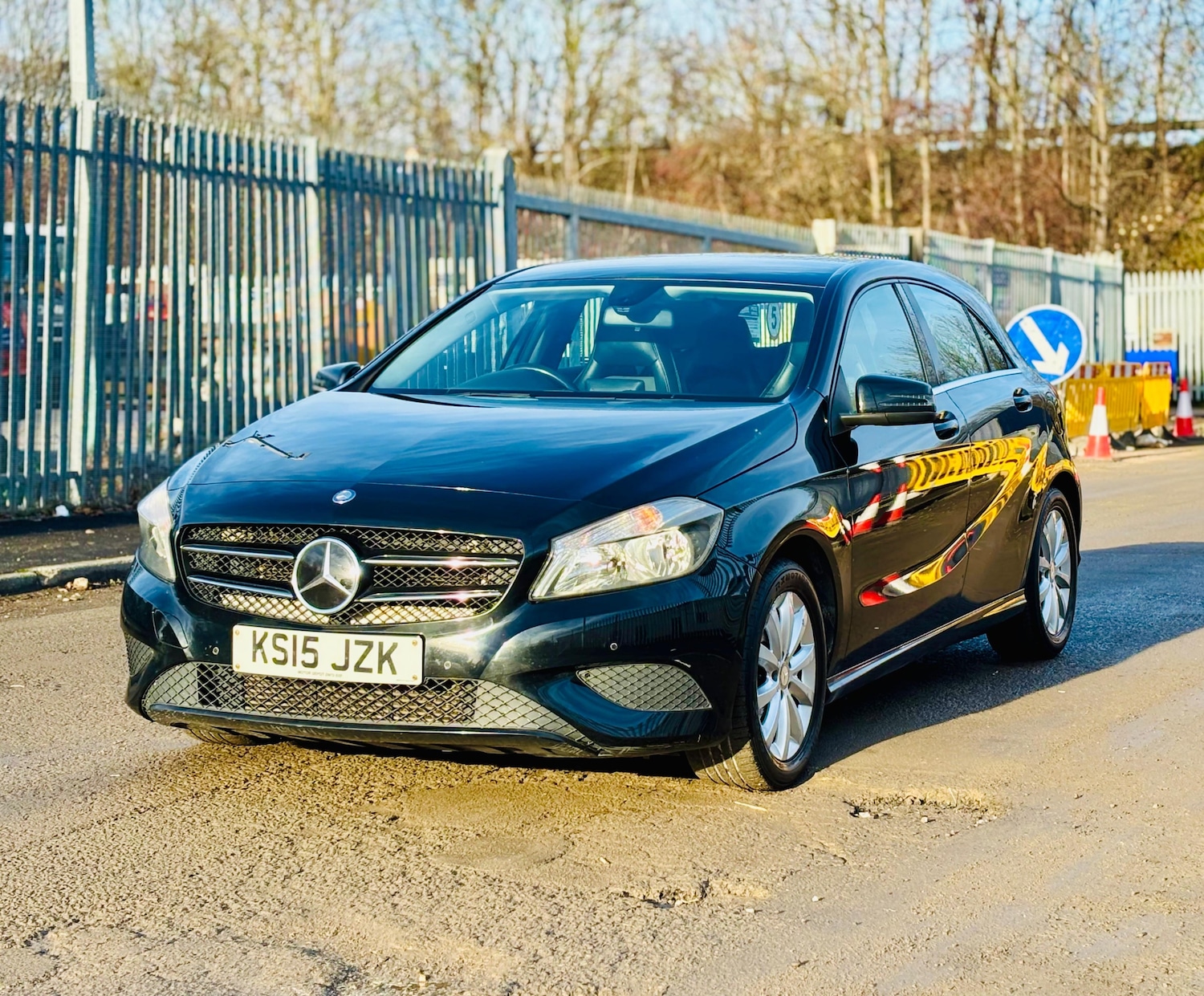 Used Mercedes-Benz A-Class 2015 for sale - 77350453: Photo 2