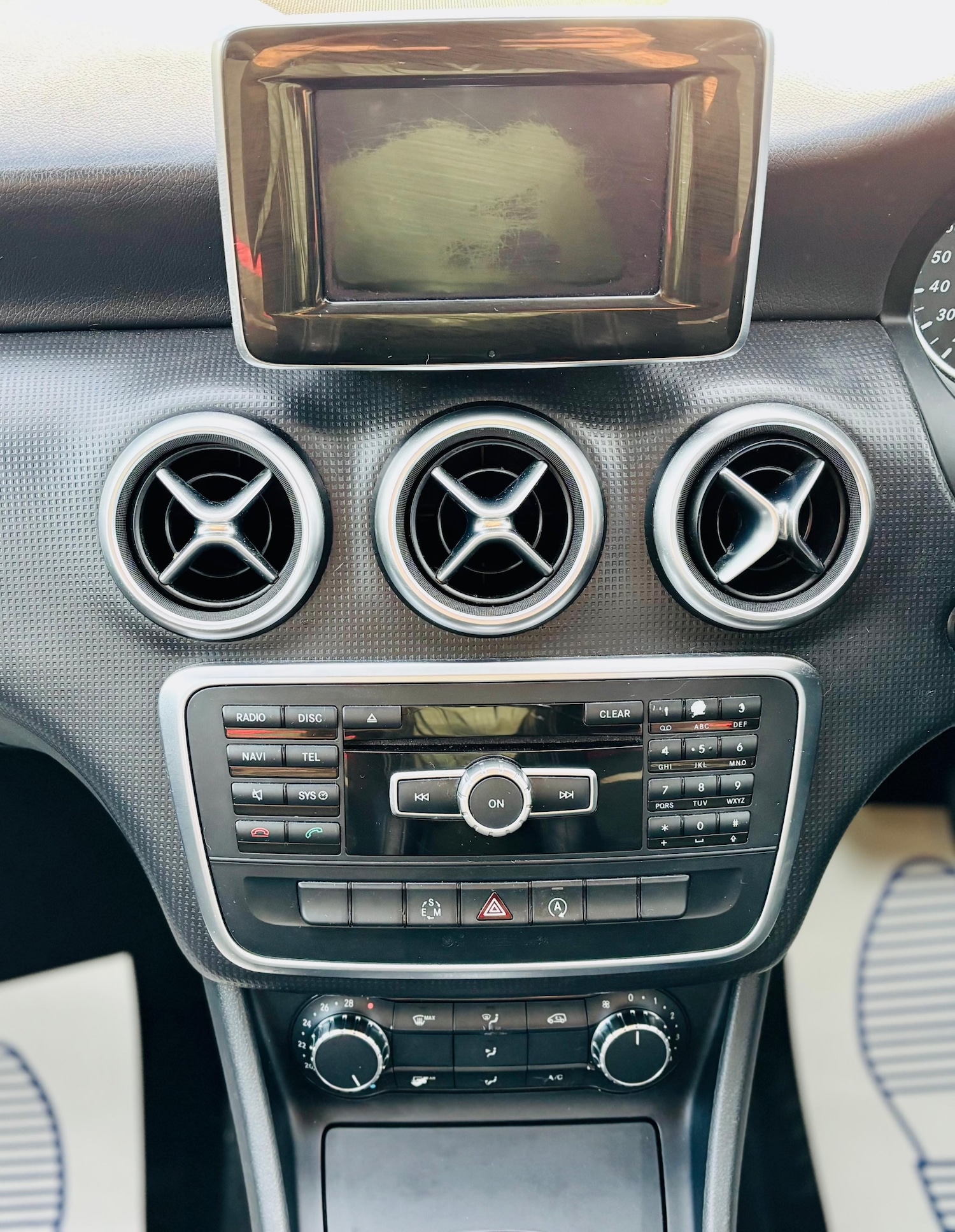 Used Mercedes-Benz A-Class 2015 for sale - 77350453: Photo 21