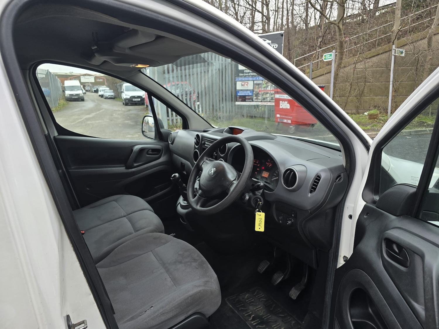 Used Peugeot Partner 2015 for sale - 77350462: Photo 10