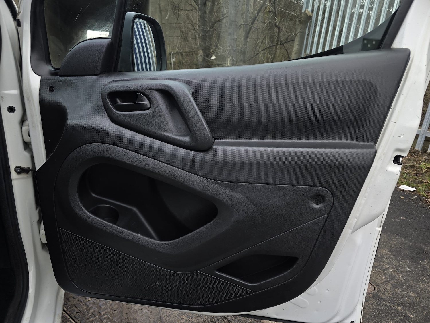 Used Peugeot Partner 2015 for sale - 77350462: Photo 12