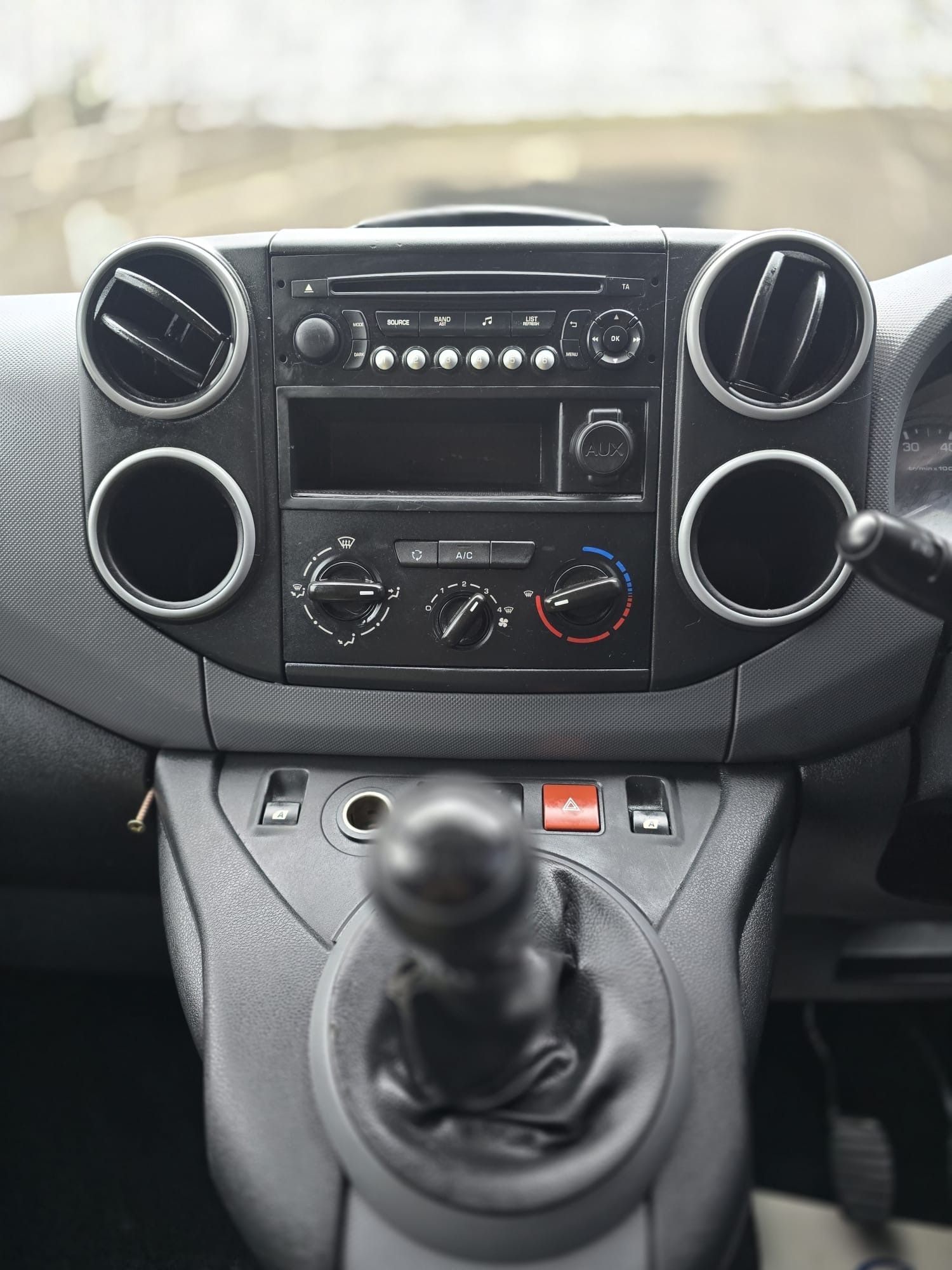 Used Peugeot Partner 2015 for sale - 77350462: Photo 19