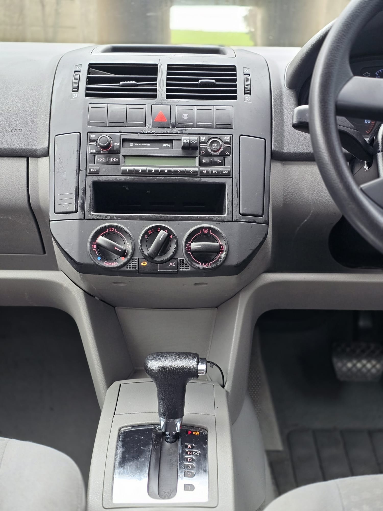 Used Volkswagen Polo 2004 for sale - 77218329: Photo 23