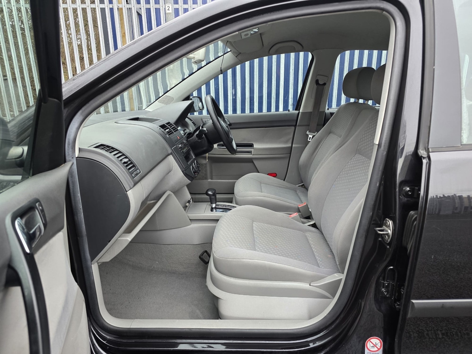 Used Volkswagen Polo 2004 for sale - 77218329: Photo 25