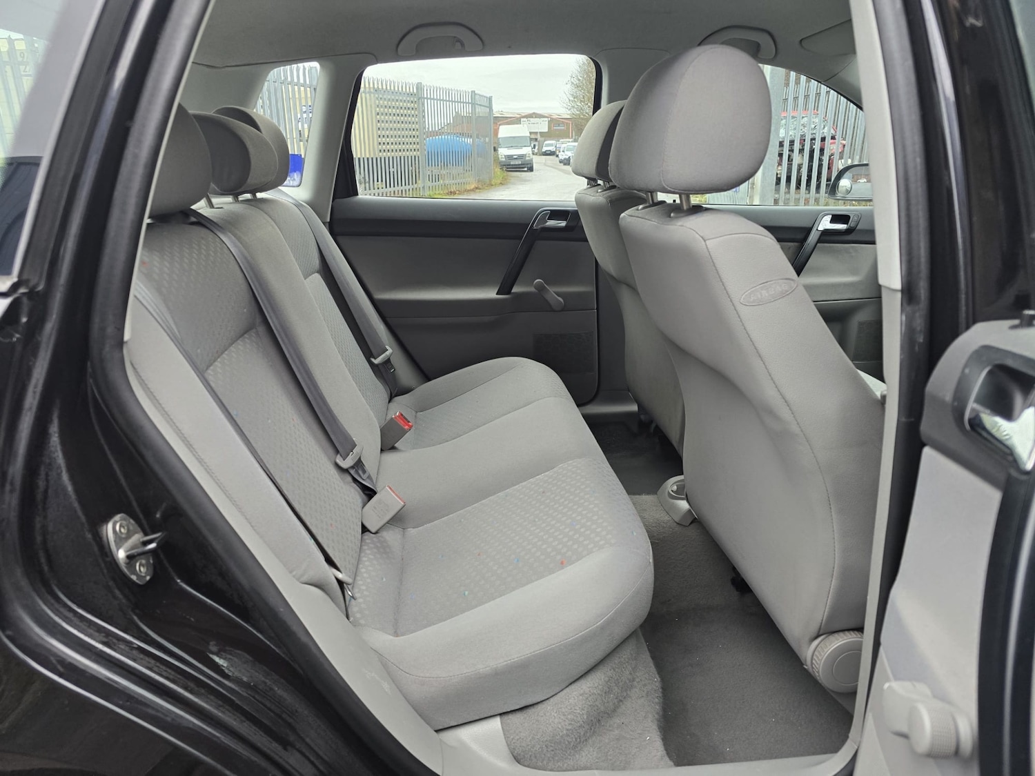 Used Volkswagen Polo 2004 for sale - 77218329: Photo 30