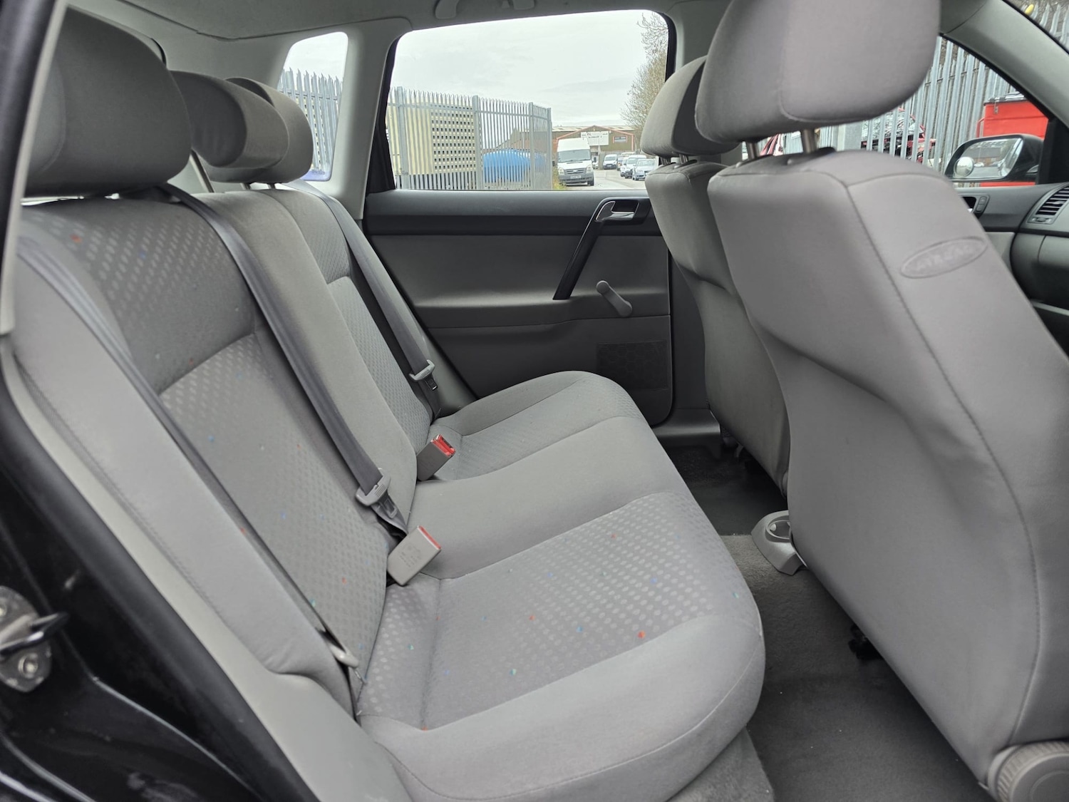 Used Volkswagen Polo 2004 for sale - 77218329: Photo 35