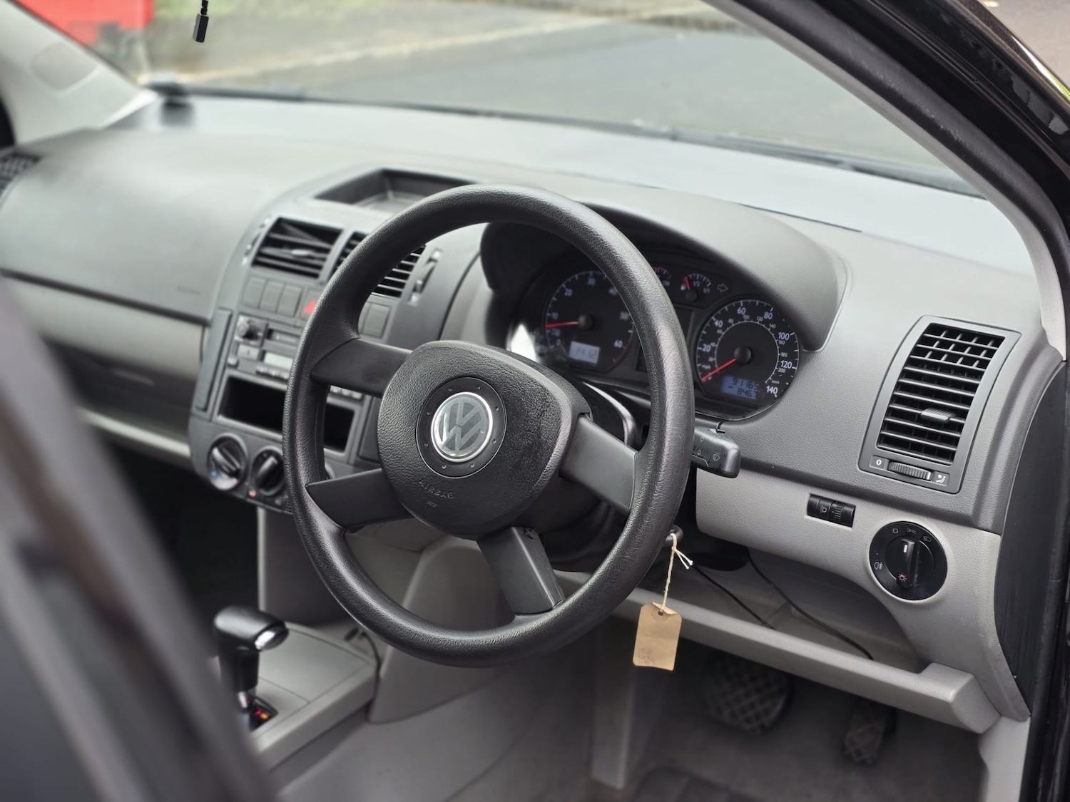 Used Volkswagen Polo 2004 for sale - 77218329: Photo 38