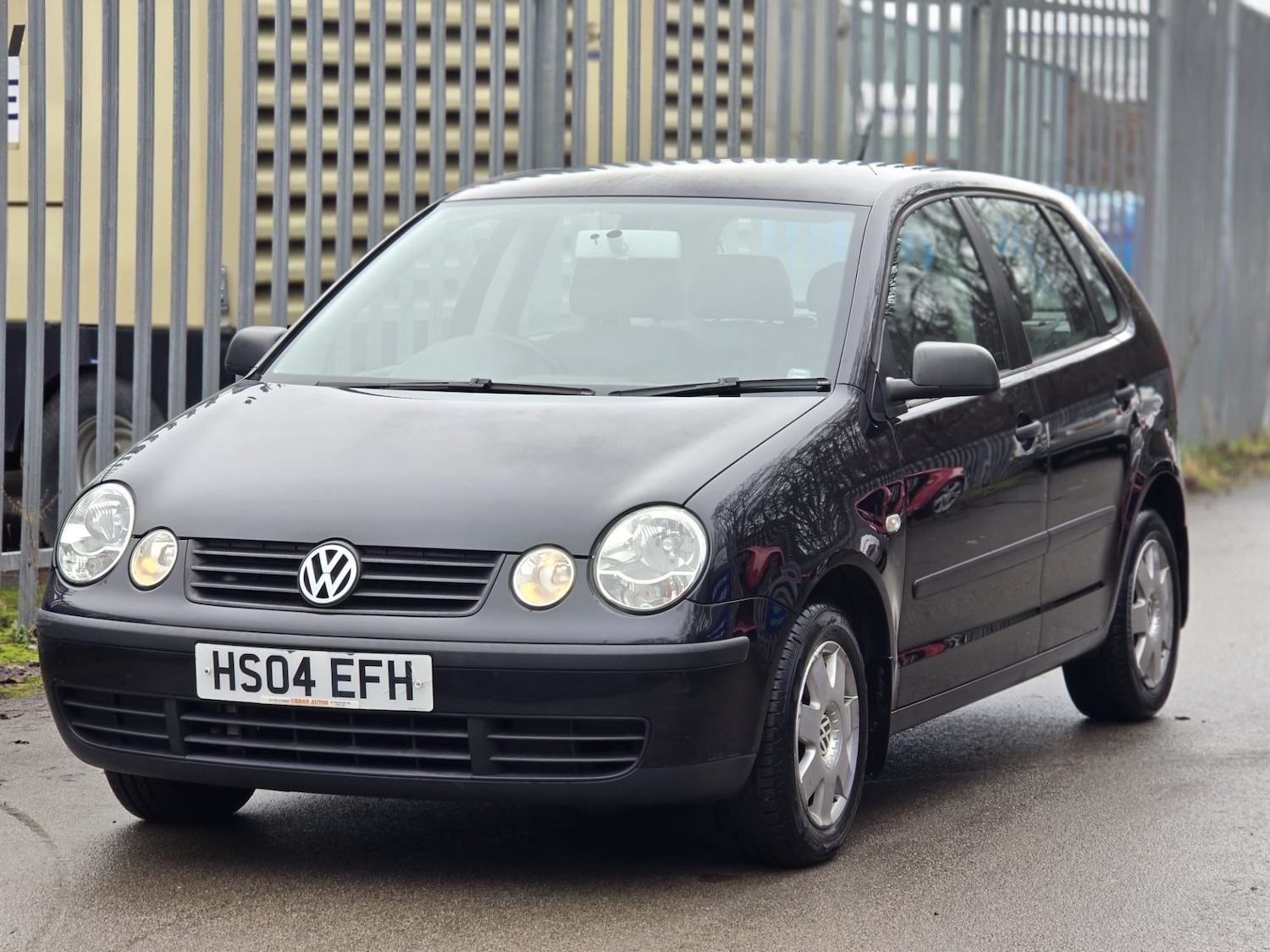 Used Volkswagen Polo 2004 for sale - 77218329: Photo 9