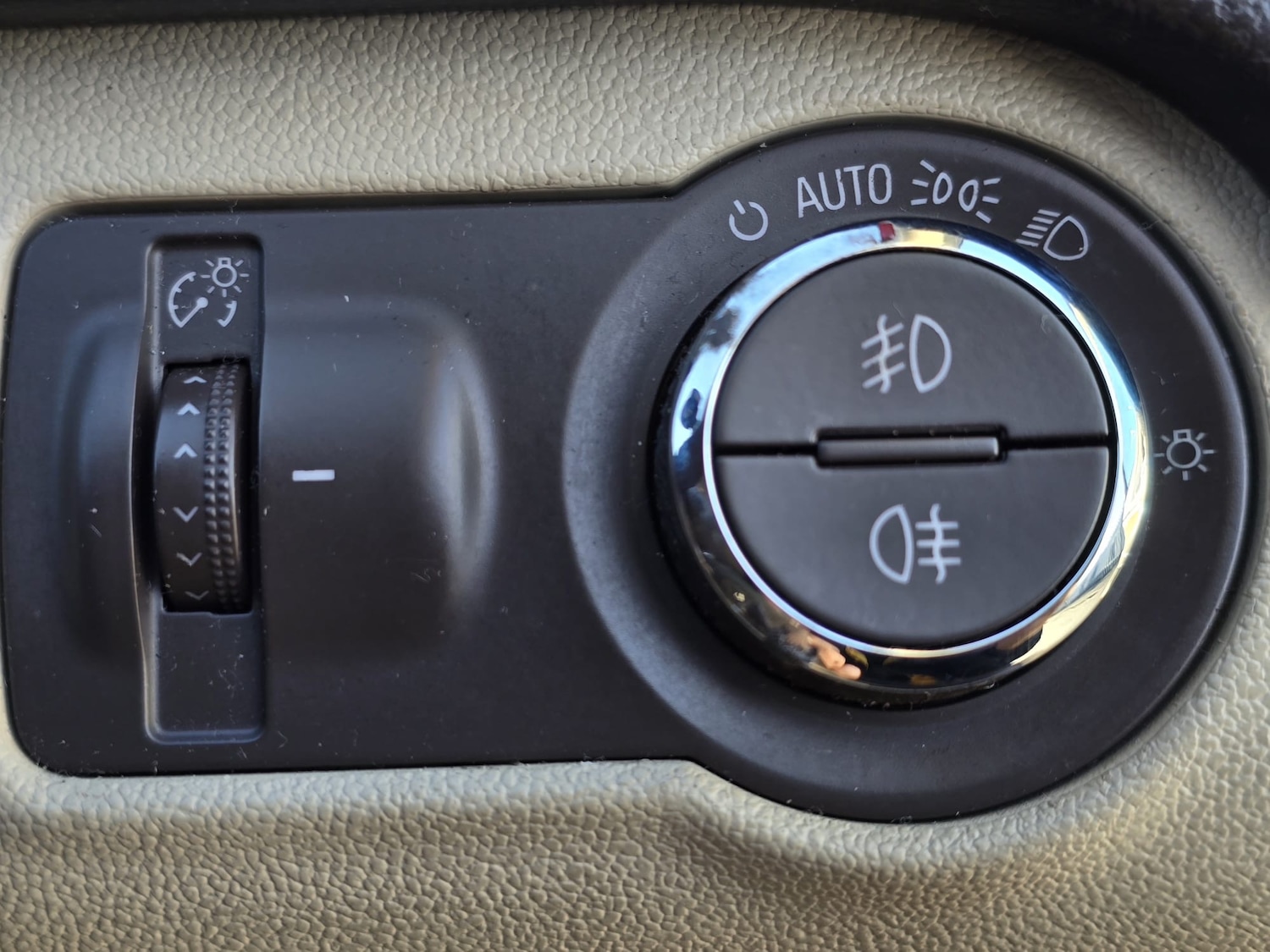 Used Vauxhall Insignia 2011 for sale - 77350457: Photo 28