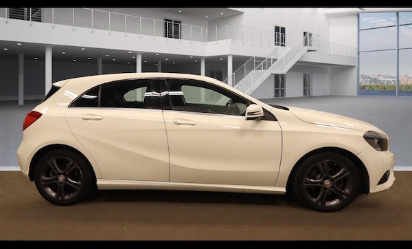 Used Mercedes-Benz A-Class 2015 for sale - 76238727: Photo 6