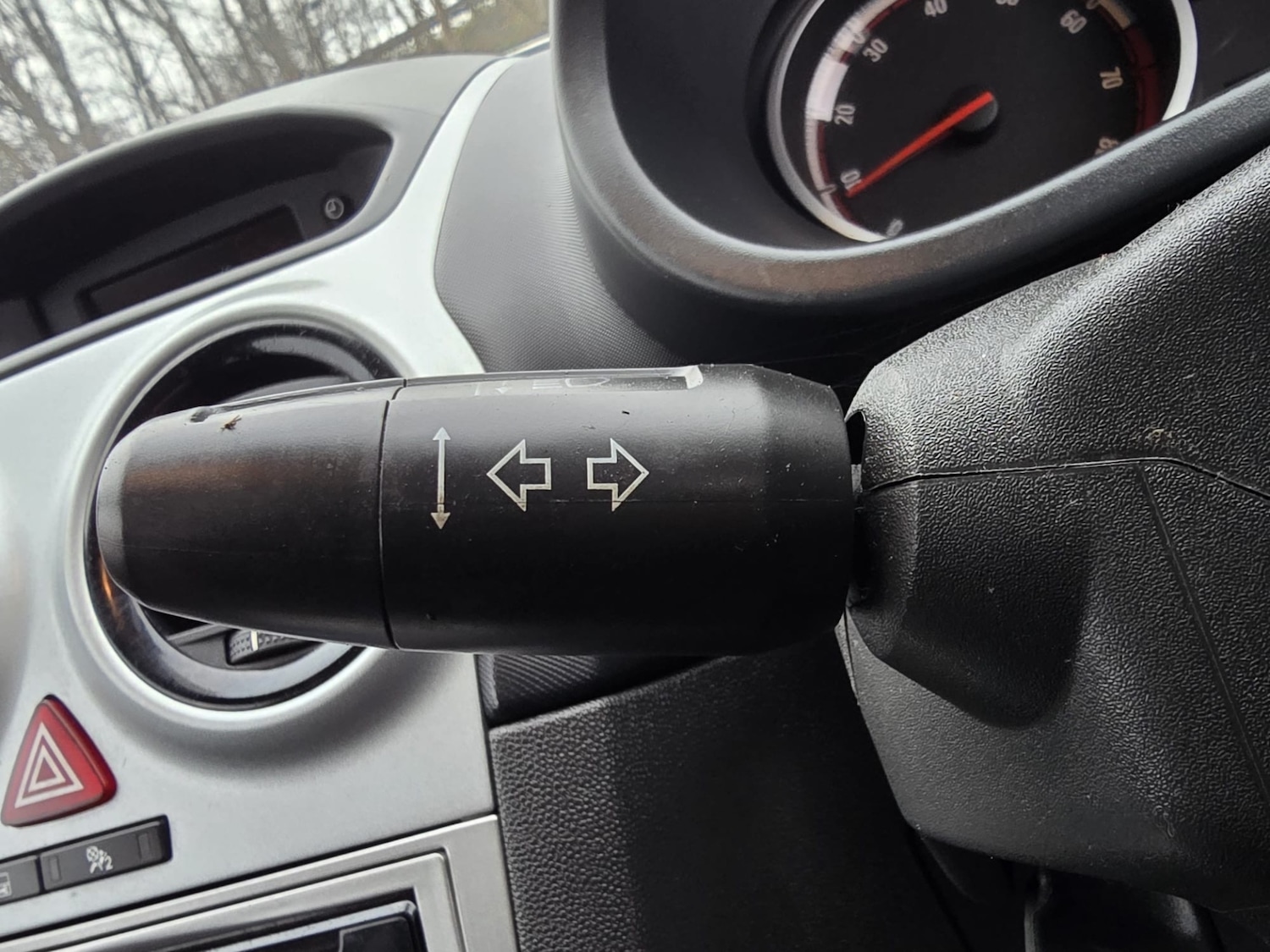 Used Vauxhall Corsa 2009 for sale - 77124036: Photo 25