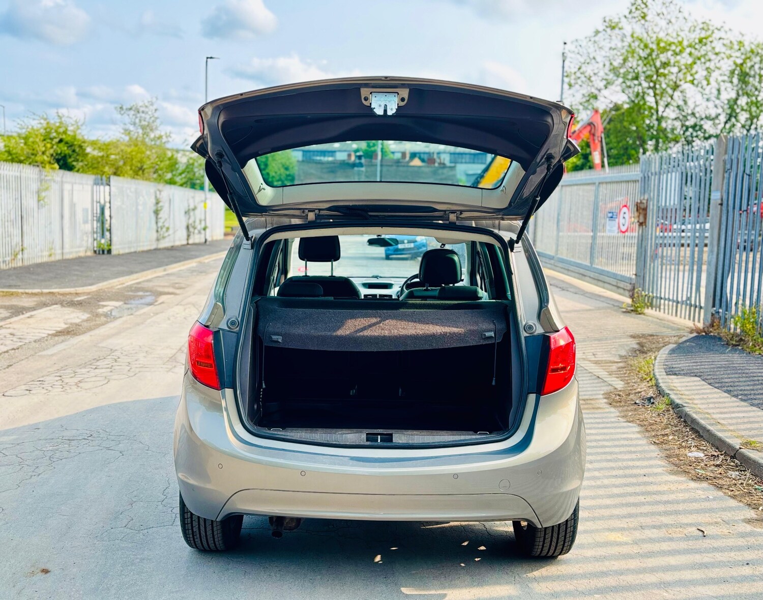Used Vauxhall Meriva 2011 for sale - 78187364: Photo 14